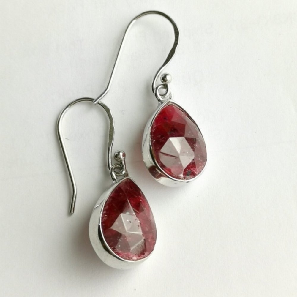 NWT, Sterling Silver corundum Ruby gemstone earrings